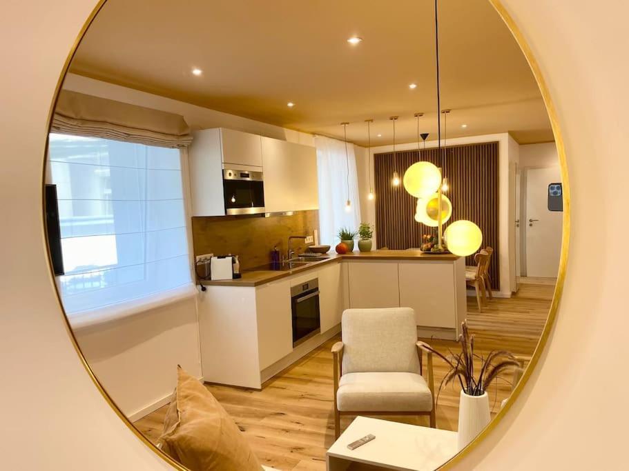 Komfort - Zentral, Mit Balkon Und Waschmaschine Apartment