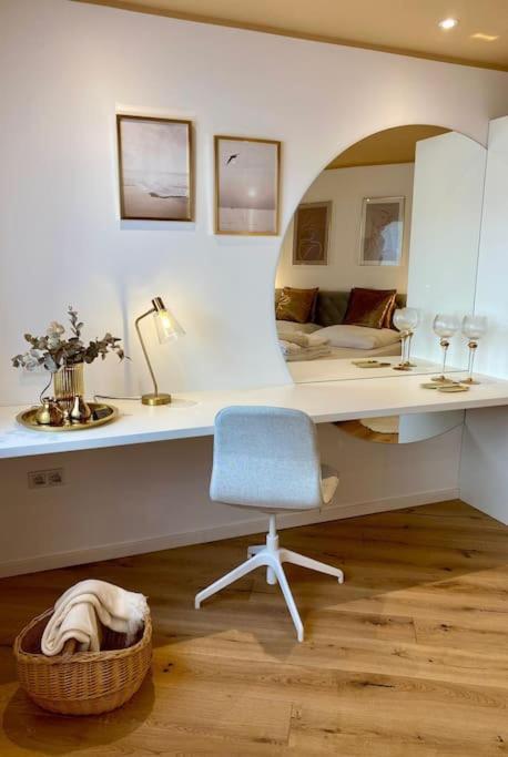 Apartment Komfort - Zentral, Mit Balkon Und Waschmaschine *