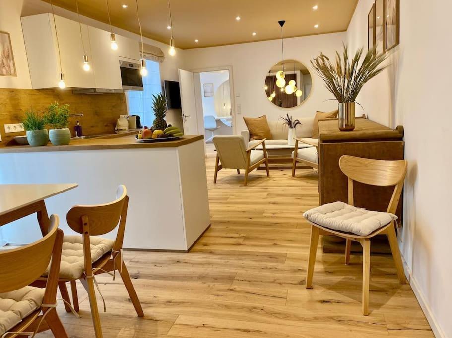 Komfort - Zentral, Mit Balkon Und Waschmaschine Dusseldorf