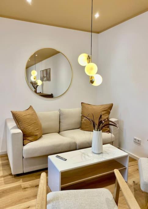 Komfort - Zentral, Mit Balkon Und Waschmaschine Apartment Düsseldorf