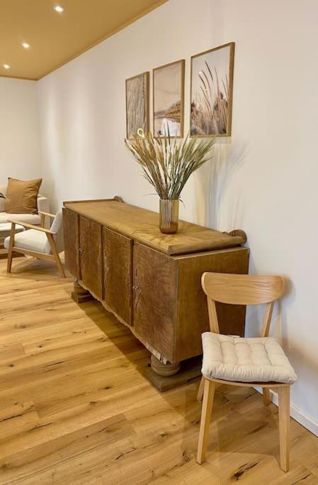 Komfort - Zentral, Mit Balkon Und Waschmaschine *